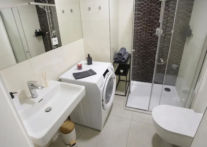 Chic Flat On Jecna Walk To Wenceslas Sq And Museum * Praga
