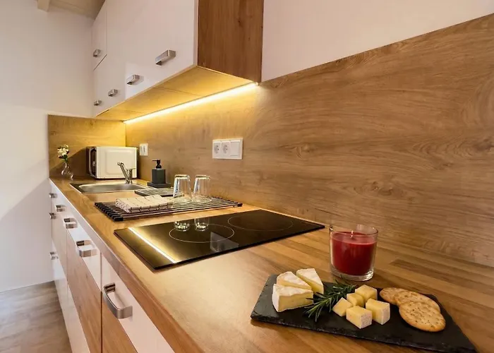 Apartamento Chic Flat On Jecna Walk To Wenceslas Sq And Museum