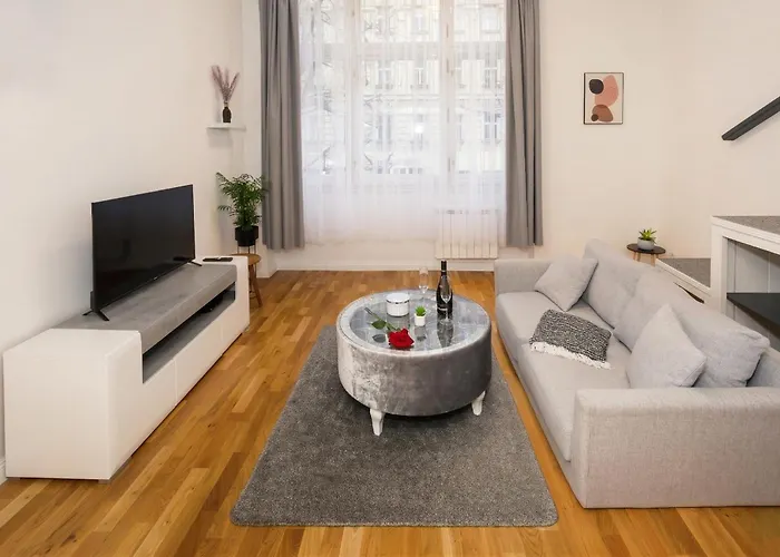 Apartamento Chic Flat On Jecna Walk To Wenceslas Sq And Museum *