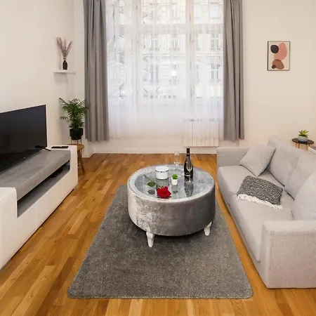 Appartement Chic Flat On Jecna Walk To Wenceslas Sq And Museum *