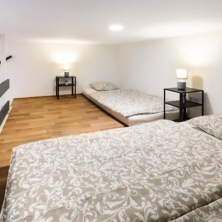 아파트 Luxury Near The Downtown