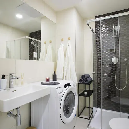 Luxury Near The Downtown Apartment Prague