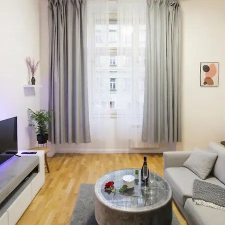 Chic Flat On Jecna Walk To Wenceslas Sq And Museum Apartmán *