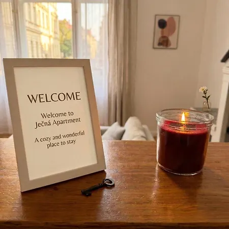 Apartmán Chic Flat On Jecna Walk To Wenceslas Sq And Museum